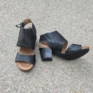 Sofft Milan 129870 Black Leather Heeled Sandals Size 6